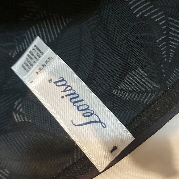 leonisa corset - Picture 5 of 6